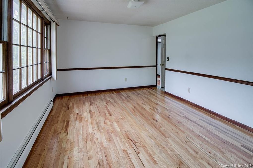 Dining room before kitchen renovation