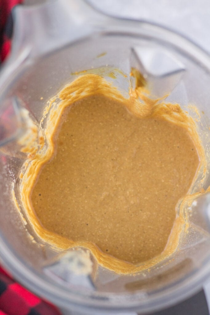Gingerbread muffin batter in a blender