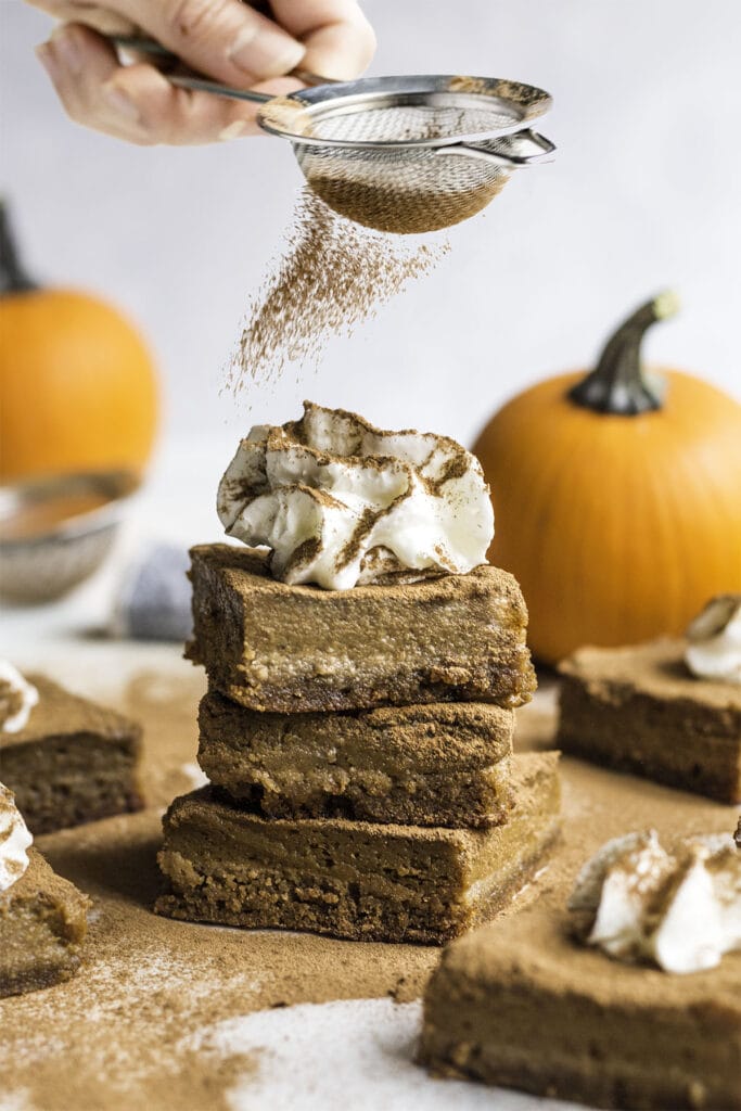 Healthy Pumpkin Pie Bars