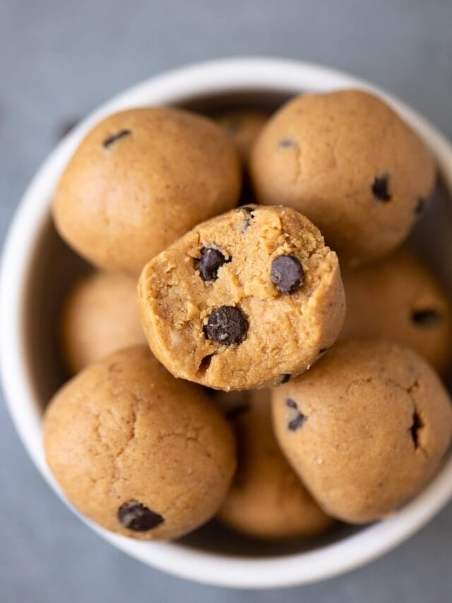 cropped-no-bake-protein-balls-1.jpg